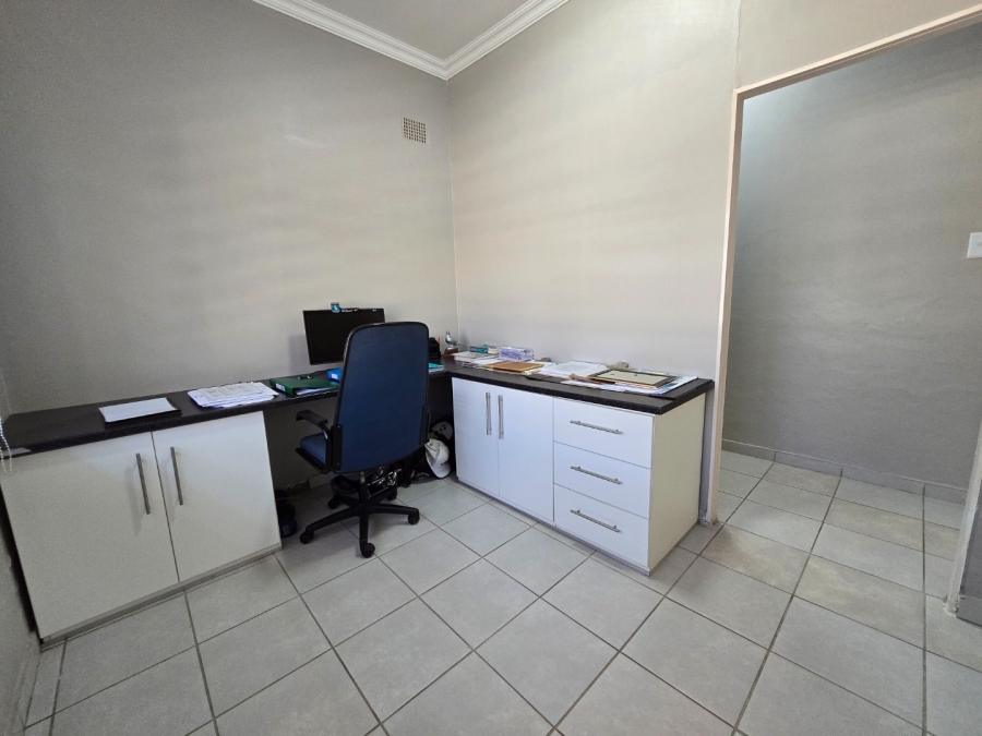 4 Bedroom Property for Sale in Bayswater Free State